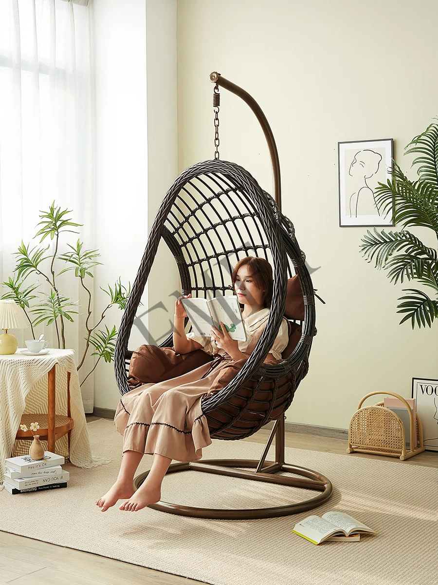 Sedia a dondolo sospesa in rat - Outdoor Furniture Iron recensione e prezzo